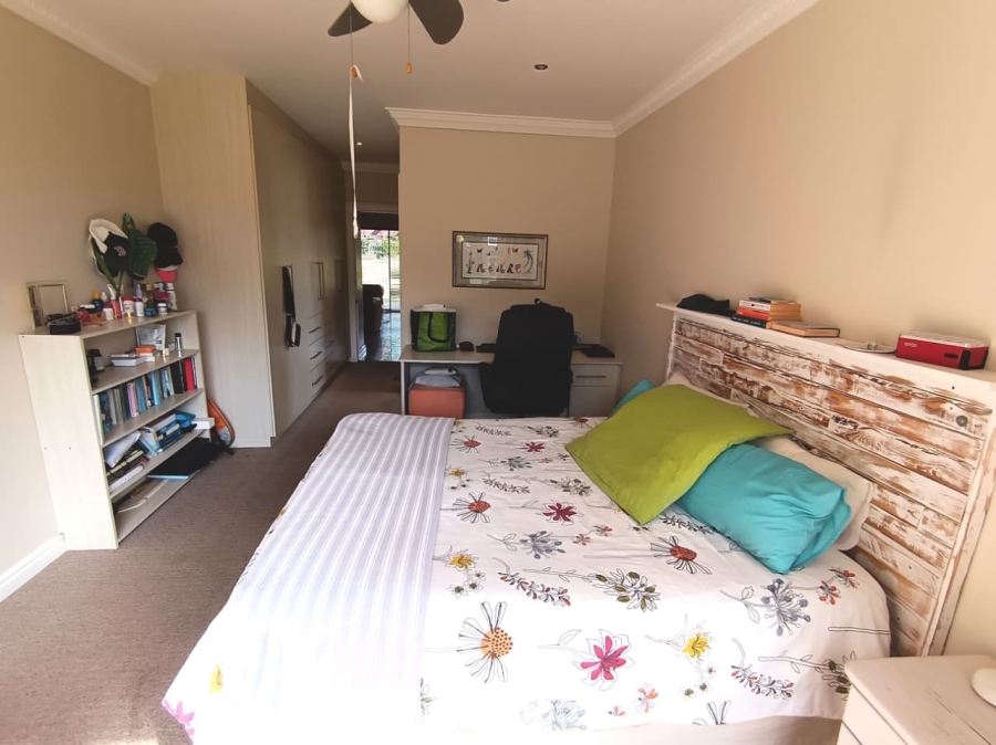 5 Bedroom Property for Sale in Lovemore Heights Estate Eastern Cape